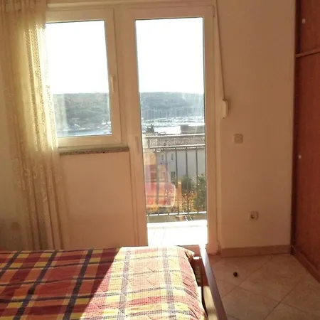 Apartment In With Sea View, Terrace, Air Conditioning, Wifi 633-2