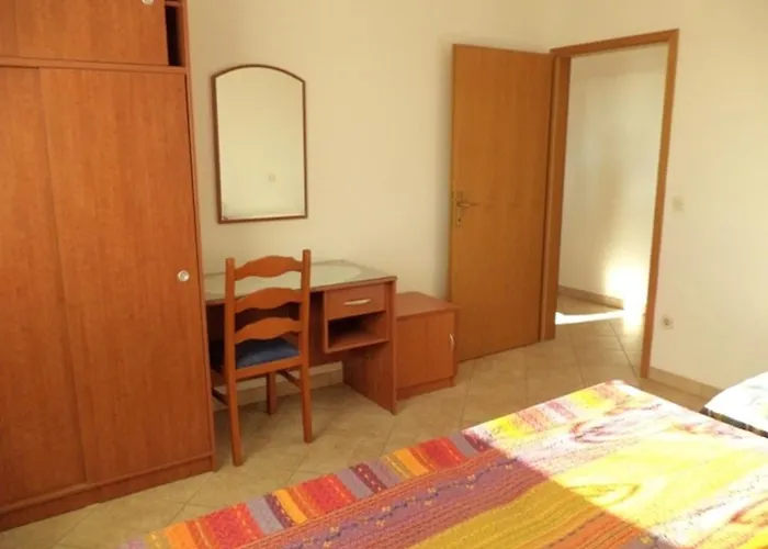 In With Sea View, Terrace, Air Conditioning, Wifi 633-2 Apartman *