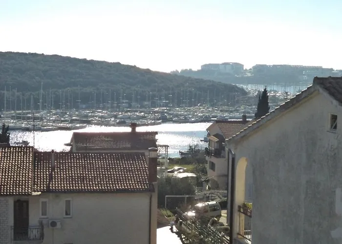 In With Sea View, Terrace, Air Conditioning, Wifi 633-2 Apartment Pula