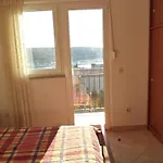 Apartment In With Sea View, Terrace, Air Conditioning, Wifi 633-2